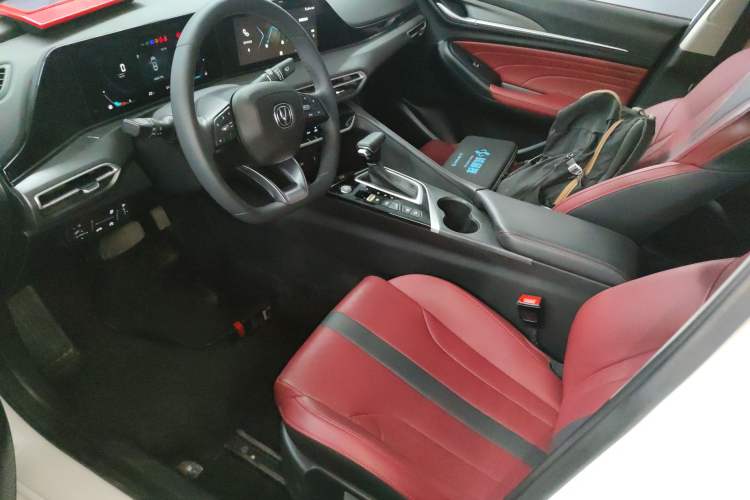 Used Changan Eado 2021 PLUS Blue Whale NE 1.4T GDI DCT Prestige Model
