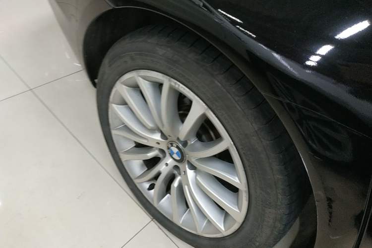 Used BMW 5 Series 2014 525Li Luxury Design Package
