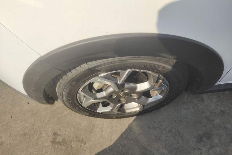 Used Geely Auto Vision X1 2017 1.3L Automatic Fun Edition
