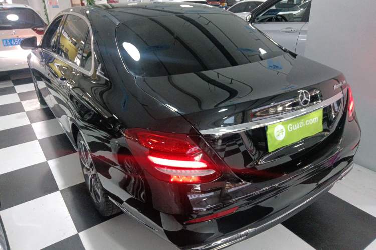 Used Mercedes-Benz E-Class 2018 Facelift E 300 L Luxury Edition