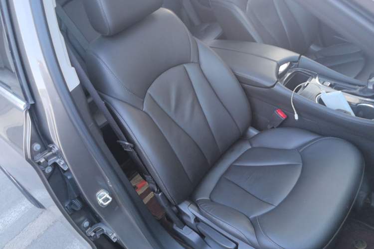 Used Buick Envision 2018 20T Two-Wheel-Drive Elite Model
