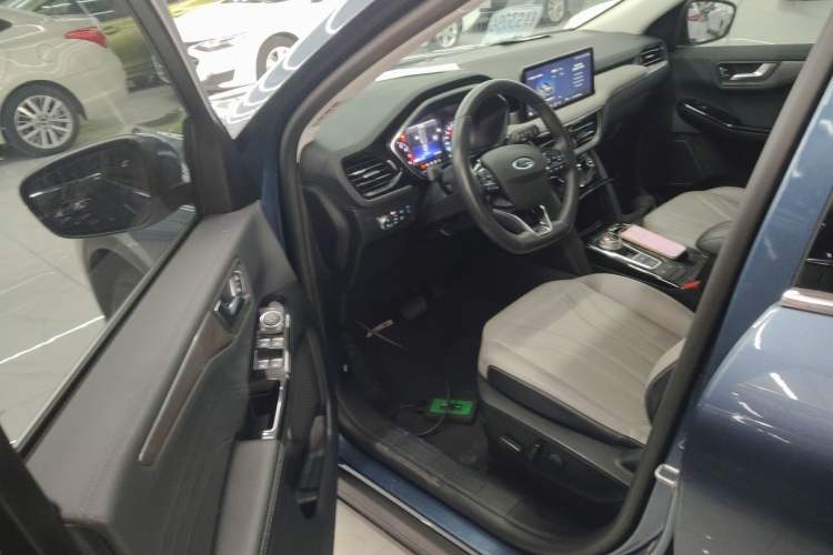 Used Ford Escape 2020 EcoBoost 245 Two-Wheel-Drive Titanium Edition