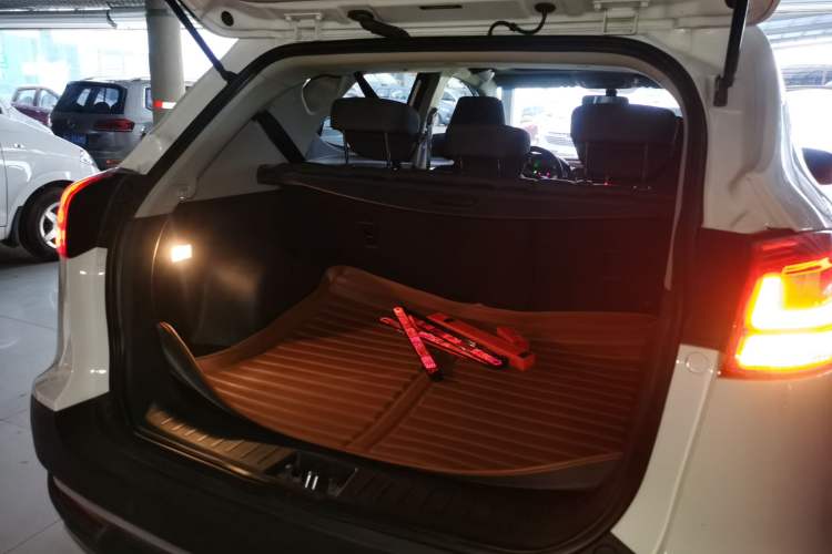 Used  Refine S3 2017 1.6L CVT Smart Connect Model
