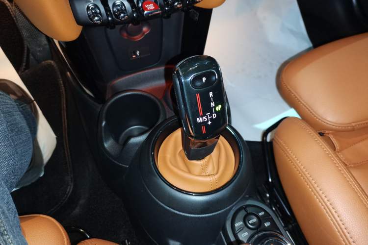 Used  MINI 2021 2.0T COOPER S Classic Edition
