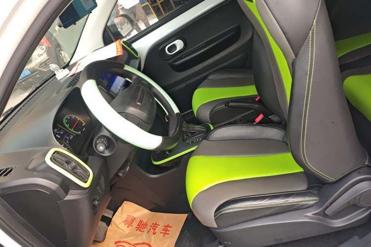 Used Roewe Clever 2021 302 km New Four-Seater Super-Efficient Version