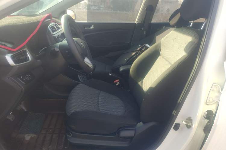 Used Hyundai Verna 2017 1.4L Manual Refreshed Version China V Standard
