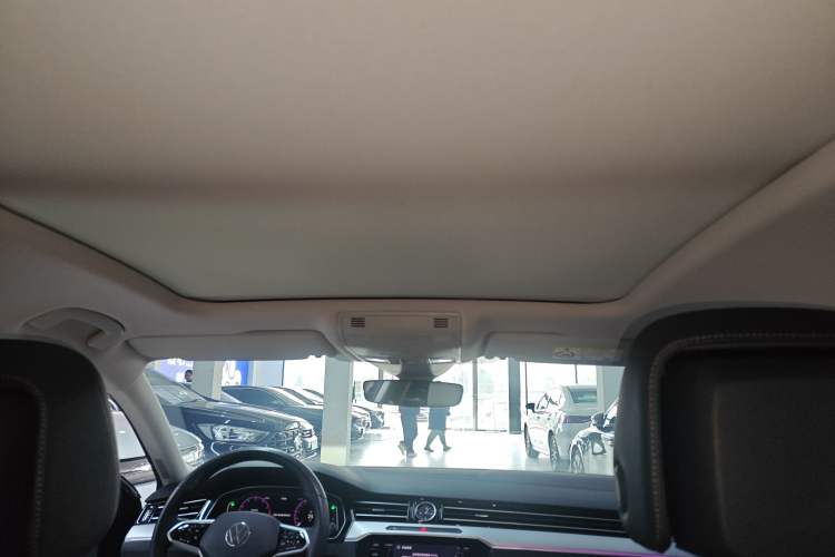 Used Volkswagen Magotan 2023 2 Million Units Commemorative Edition 330TSI DSG Luxury Version
