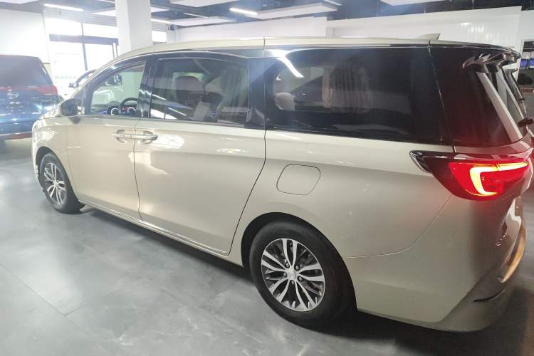 Used Buick GL8 2023 ES Lu Zun Comfort Model
