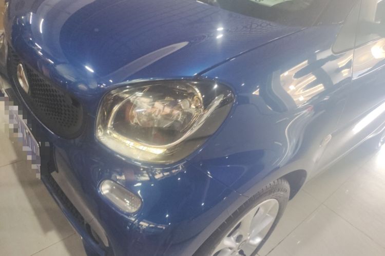 Used  fortwo 2015 1.0L 52 kW hardtop Dynamic version
