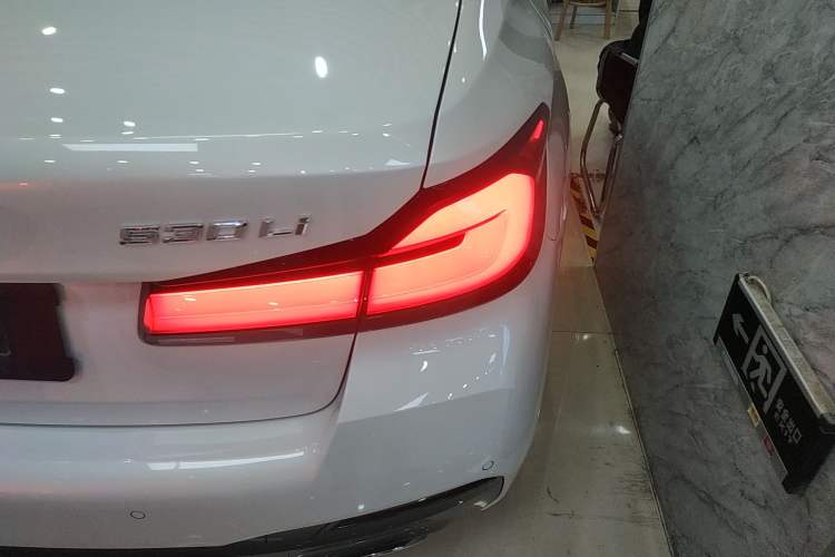 Used BMW 5 Series 2023 530Li Leading Model M Sport Package
