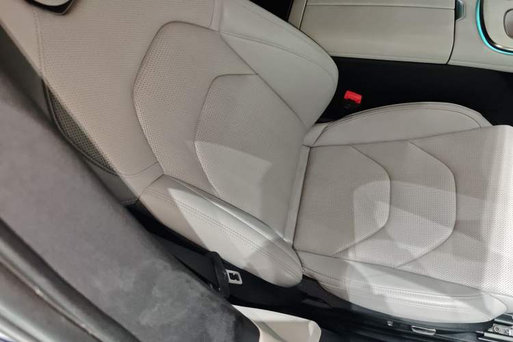 Used  SU7 2024 Four-Wheel-Drive Max Founder's Edition
