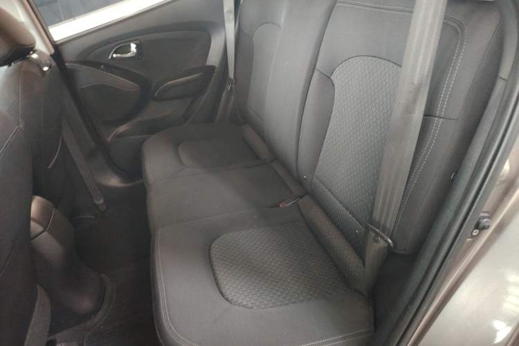 Used Hyundai ix35 2015 2.0L Automatic 2WD Comfort Edition China V Standard