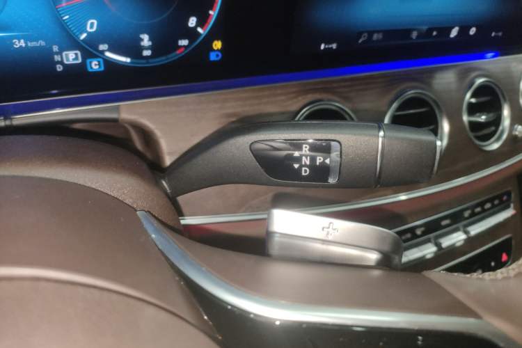 Used Mercedes-Benz E-Class 2023 Facelift E 260 L
