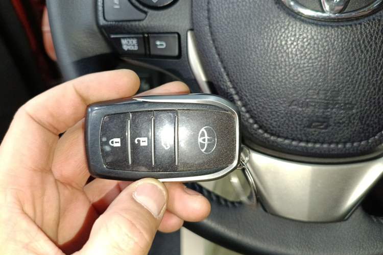 Used Toyota RAV4 2013 2.5L Automatic 4x4 Prestige Edition