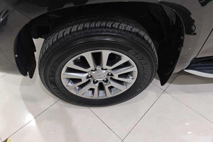 Used Toyota Prado 2018 3.5L Automatic TX-L NAVI with Rear-Mounted Spare Tire
