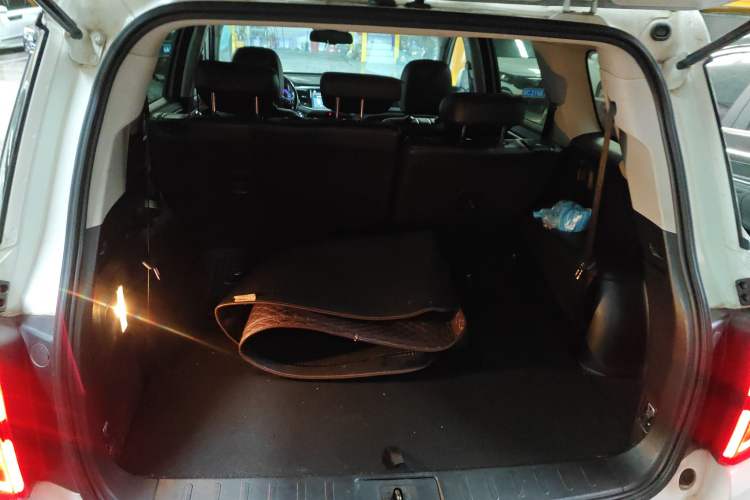 Used GAC Trumpchi GS8 2017 320T Two-Wheel Drive Luxury Smart Connectivity Version (7 Seats)
