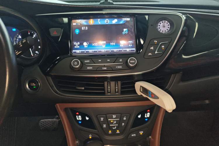 Used Buick Envision 2018 28T Four-Wheel Drive Luxury Model
