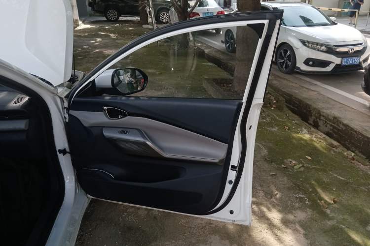 Used Baojun RC-5 2020 1.5T CVT Smart Shine Prestige Edition
