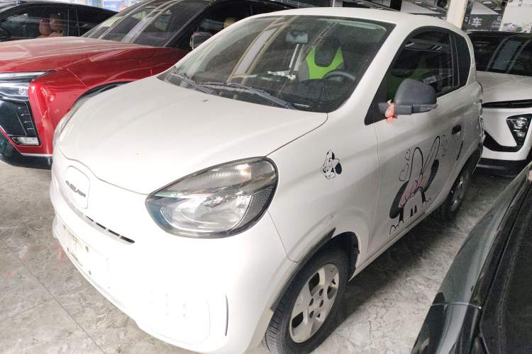 Used Roewe Clever 2021 302 km New Four-Seater Super-Efficient Version
