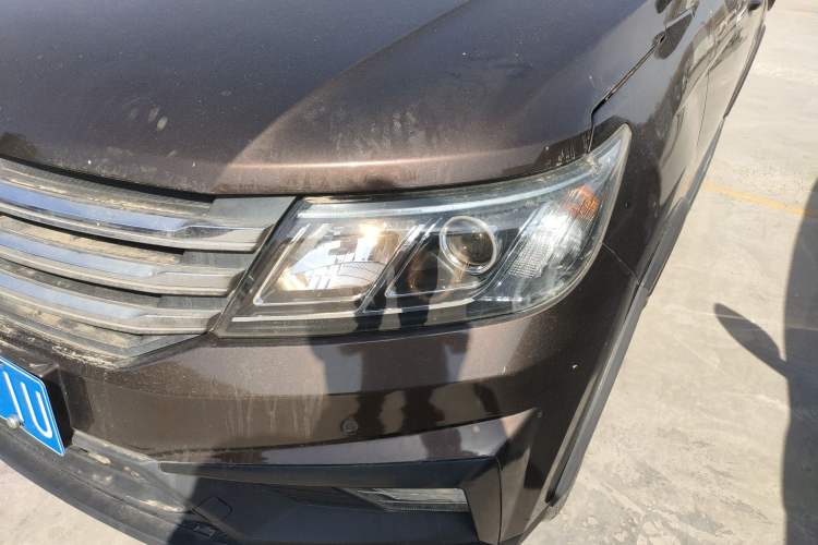 Used  M70 2017 1.5L manual luxury cabin
