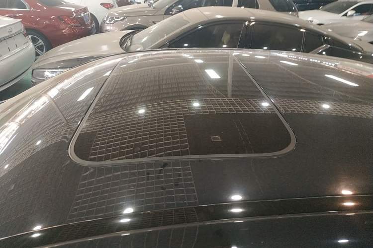 Used Mercedes-Benz E-Class 2016 E 300 L Sporty and Stylish Model
