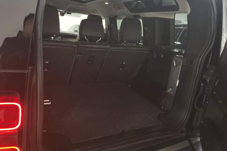 Used Land Rover Defender 2020 110 P400 SE
