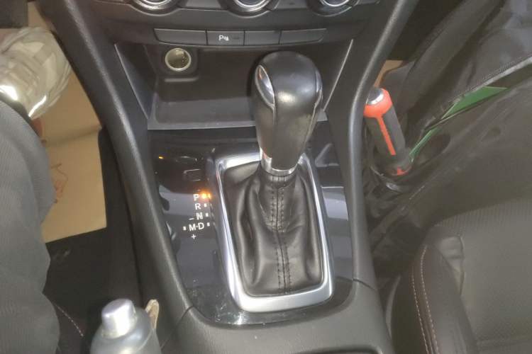 Used Mazda Atenza 2014 2.0L Blue Sky Luxury Edition
