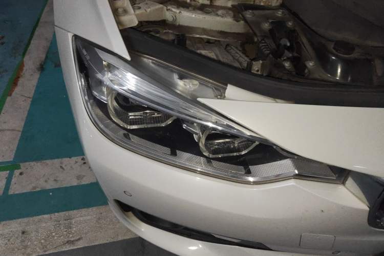 TDK.VehicleDetails.img