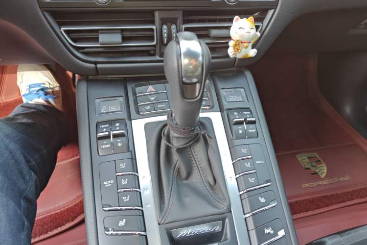 Used Porsche Macan 2021 Macan 2.0T
