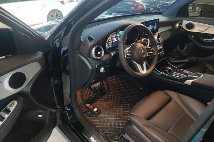 Used Mercedes-Benz GLC 2022 Refreshed GLC 260 L 4MATIC Dynamic Edition
