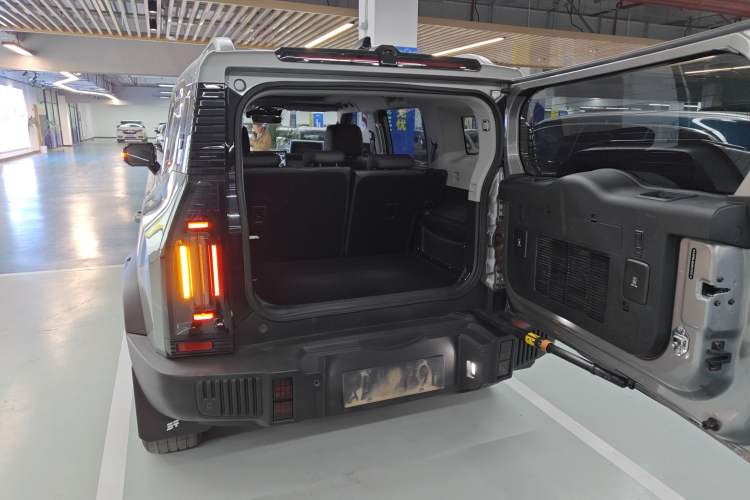 Used JETOUR Traveler 2023 2.0T All-Wheel-Drive CrossPRO
