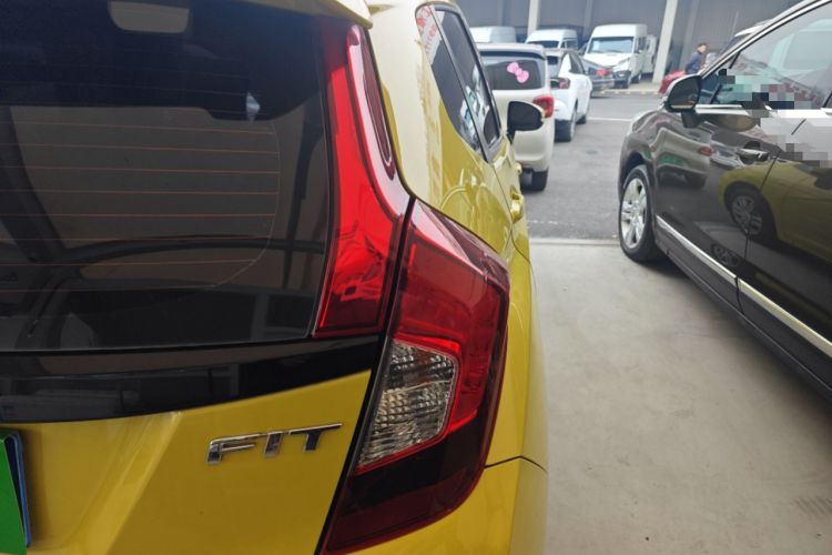 Used Honda Fit 2016 1.5L LXS CVT Comfort Sunroof Version