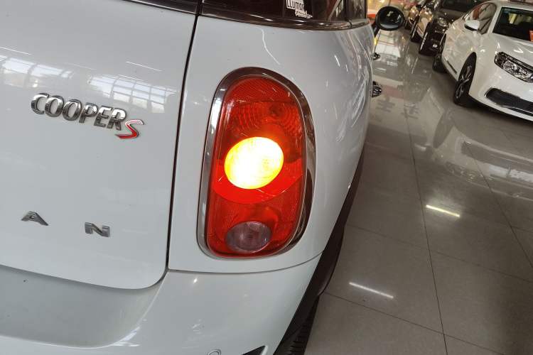 Used  Countryman 2014 1.6T COOPER S
