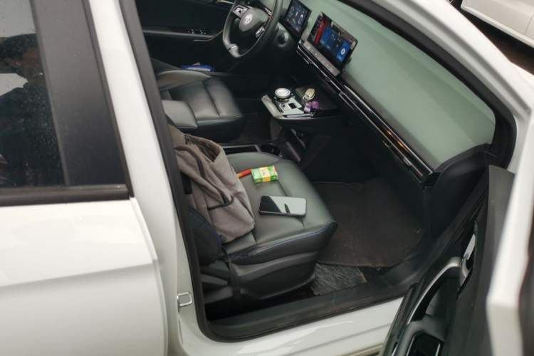 Used MG 4 EV 2022 425 km Luxury Edition
