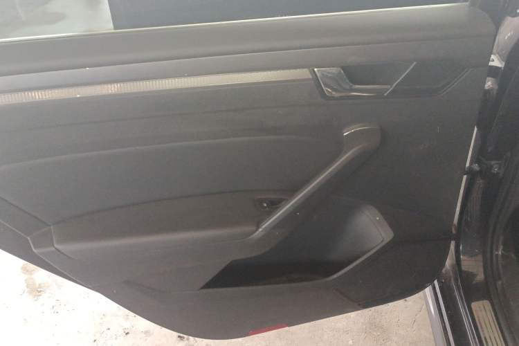 Used Volkswagen Passat 2017 330TSI DSG Luxury Edition
