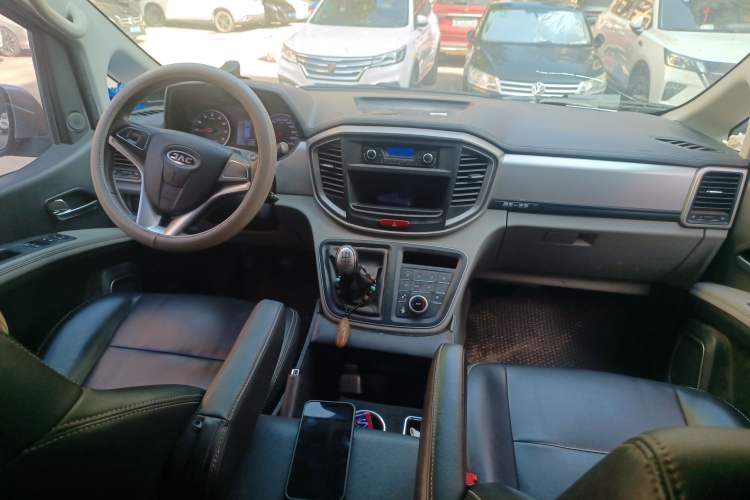 Used  M4 2019 Business & Travel Series 2.0L Manual Comfort Model China V Standard
