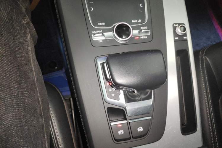 Used Audi Q5L 2020 Updated 40 TFSI Prestige Fashion Edition
