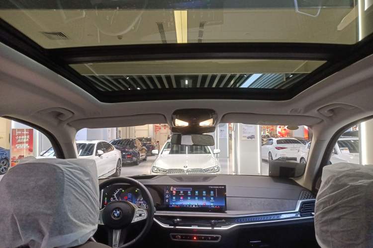 Used BMW X5 2023 xDrive 30Li Luxury M Sport Night Edition Package