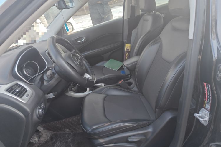 Used  Compass 2020 220T Automatic Leading Edition