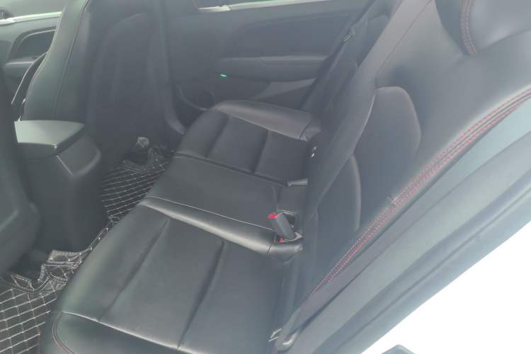 Used Hyundai Elantra 2016 1.6L Automatic ZhiXuan – Elite Version