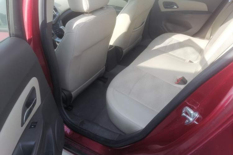 Used Chevrolet Cruze 2015 1.5L Classic SE AT
