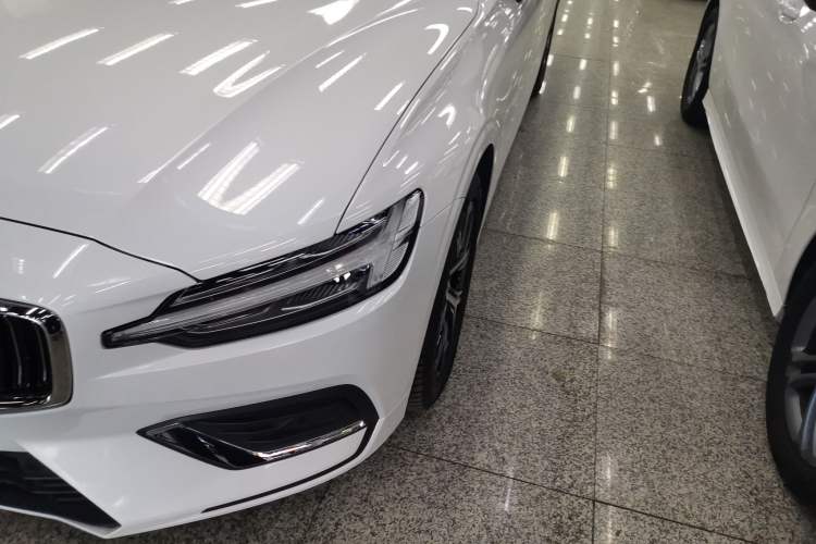 Used Volvo S60 2024 B4 Zhiyi Luxury Edition
