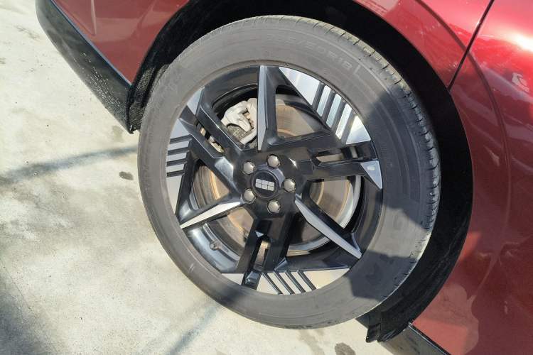 Used  E8 2024 550 km Range Rear-Drive Dragon Edition