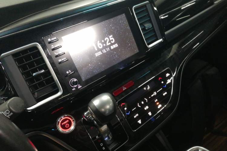 Used Honda Elysion 2019 2.0L Hybrid Luxury Edition
