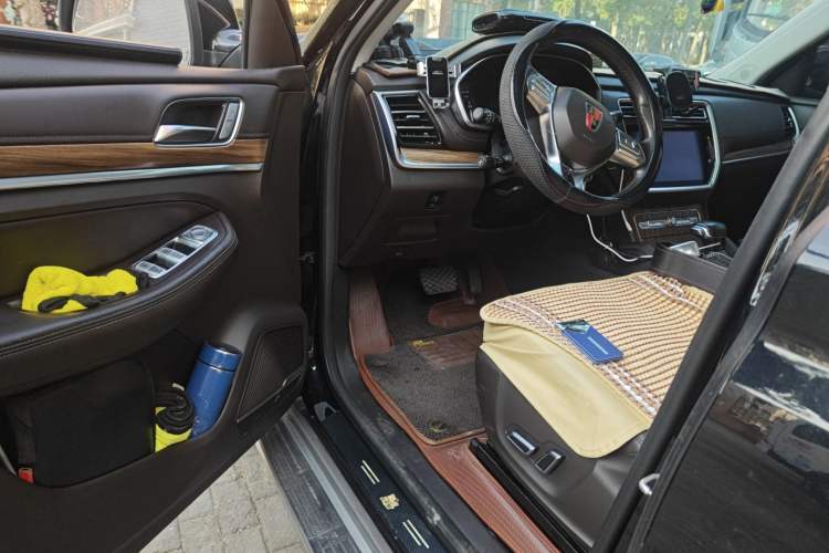 Used Roewe RX8 2019 30T Smart Connectivity Two-Wheel Drive Supreme Flagship Edition