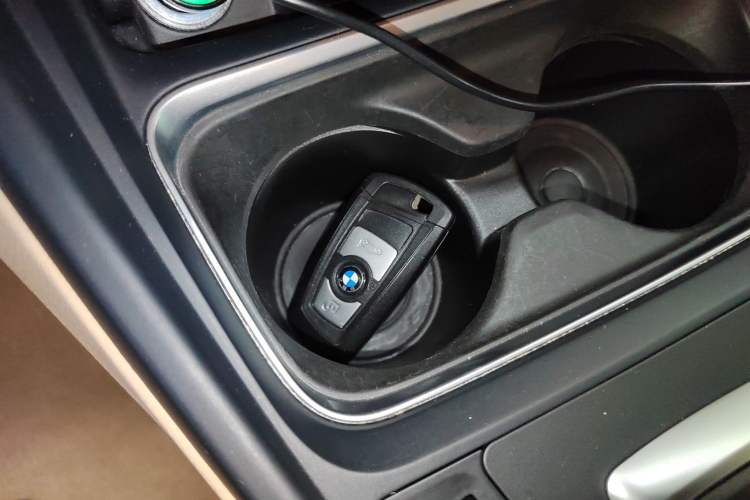 Used BMW 3 Series 2014 320i Sport Edition
