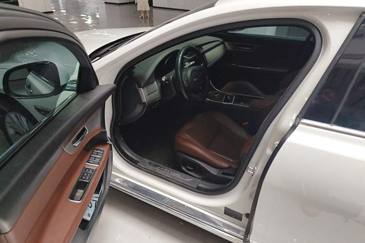 Used Jaguar XFL 2017 XFL 2.0T 240PS Luxury Edition
