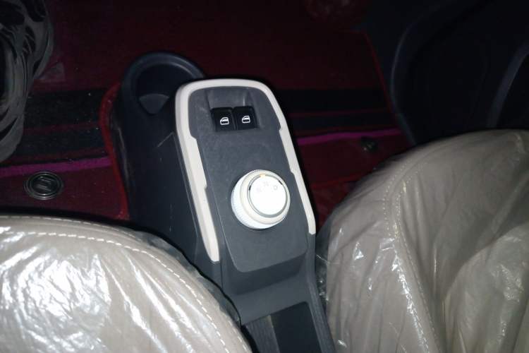 Used Chery QQ Ice Cream 2024 Edition Youth Version 205km Sundae