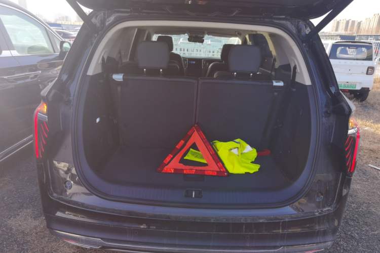 Used Hongqi HS7 PHEV 2024 2.0T PHEV Four-Wheel Drive Flagship Edition 6 Seats