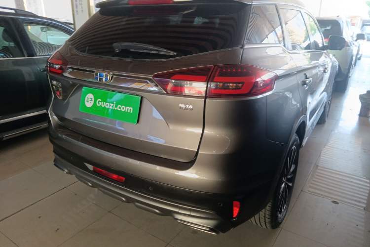 Used Geely Auto Emgrand X7 Sport 2018 1.8TD Automatic Two-Wheel Drive ZhiZun Model with 4G Connectivity
